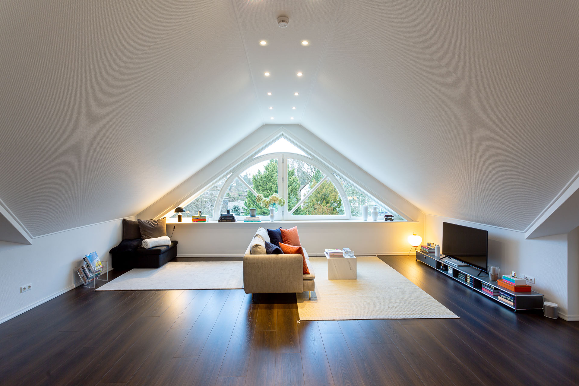 smarte Lichtsteuerung mit Sonnenschutz und Heizung / Klima